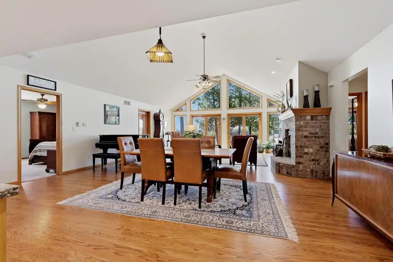 4th image of 14501 N Shore Dr Dr, Valders, WI 54245 | MLS# 1974754
