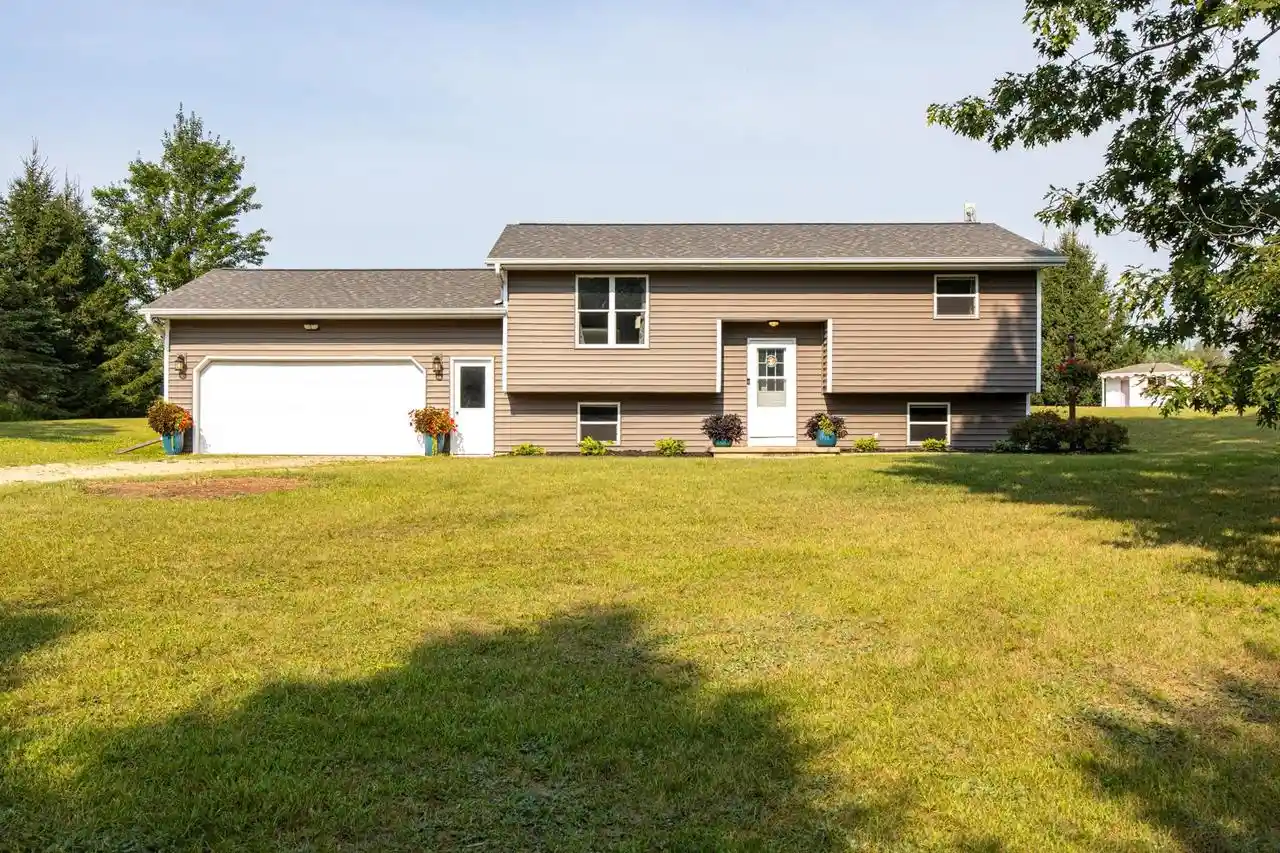 1st image of N2275 Bean City Road Road, New London, WI 54961 | MLS# 50330402