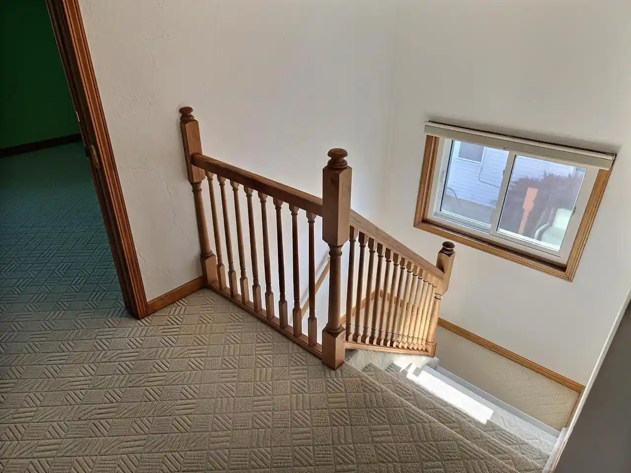 3rd image of 806 W 8Th Avenue Avenue, Oshkosh, WI 54902 | MLS# 50330405