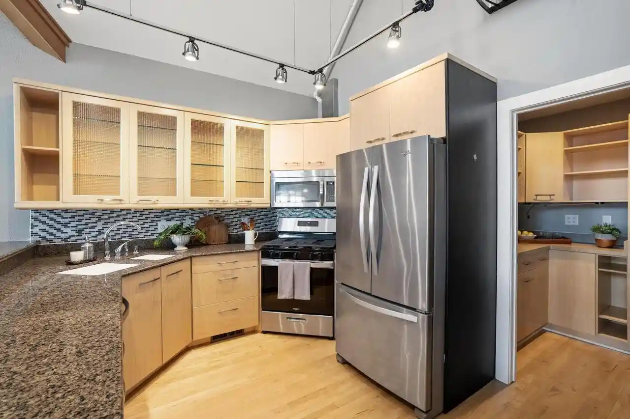 2nd image of 1809 N Commerce Street Street #302, Milwaukee, WI 53212 | MLS# 1974771