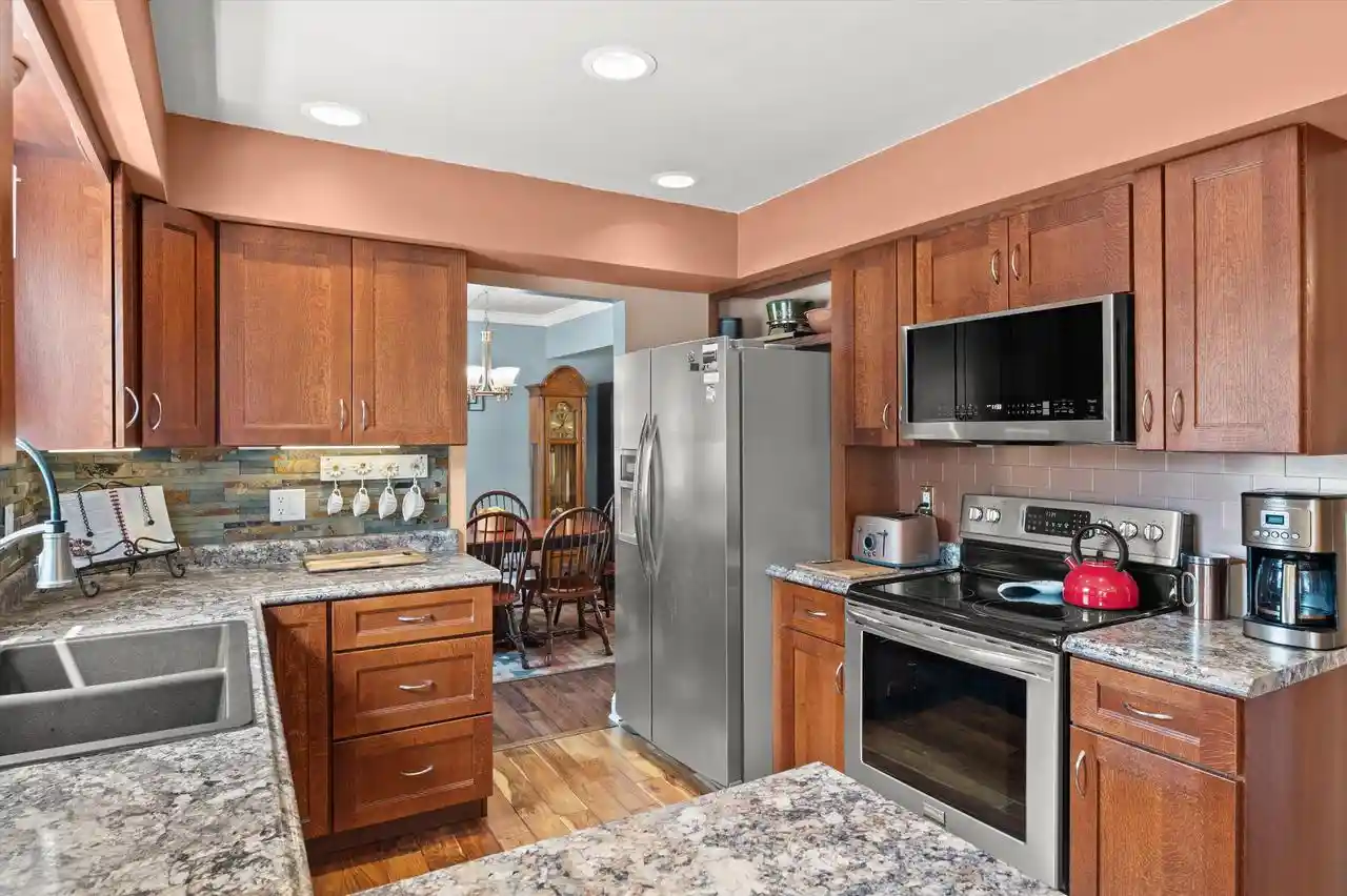 Photo 3 of Single family home for sale at S79W31491 Green Meadows Dr Dr, Mukwonago, WI 53149 | MLS# 1974784 | Listing updated on 2026-08-31