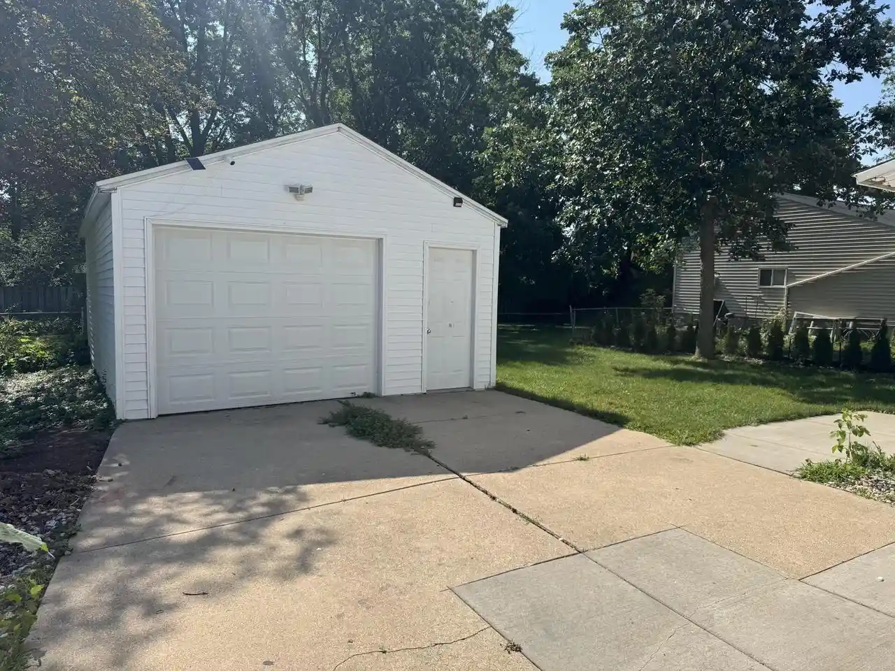 2nd image of 517 S Baird Street Street, Green Bay, WI 54301 | MLS# 1974780