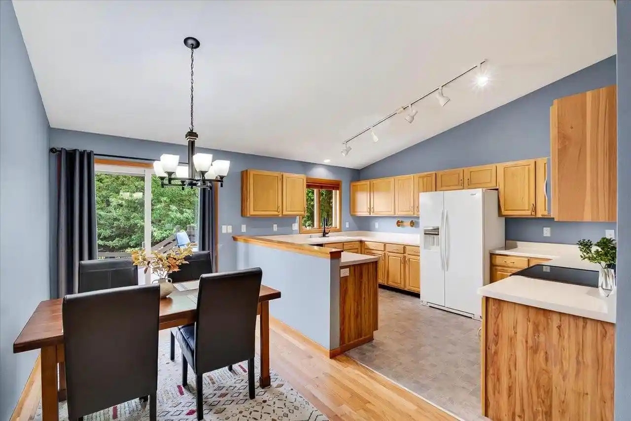 Photo 3 of Single family home for sale at 5117 Leanne Lane Lane, Mcfarland, WI 53558 | MLS# 2029718 | Listing updated on 2026-08-20