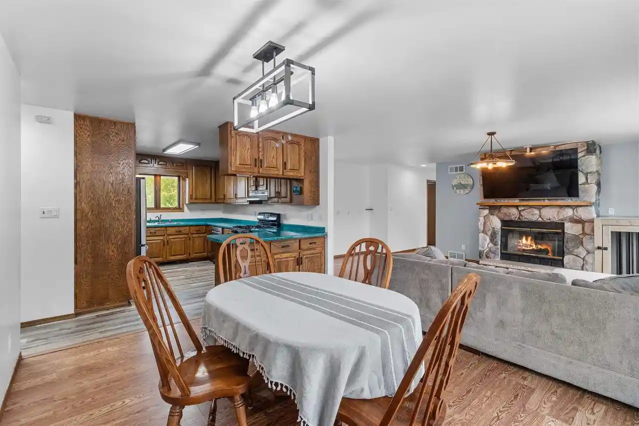 4th image of 1880 N Cth S, Reedsville, WI 54230 | MLS# 50330417