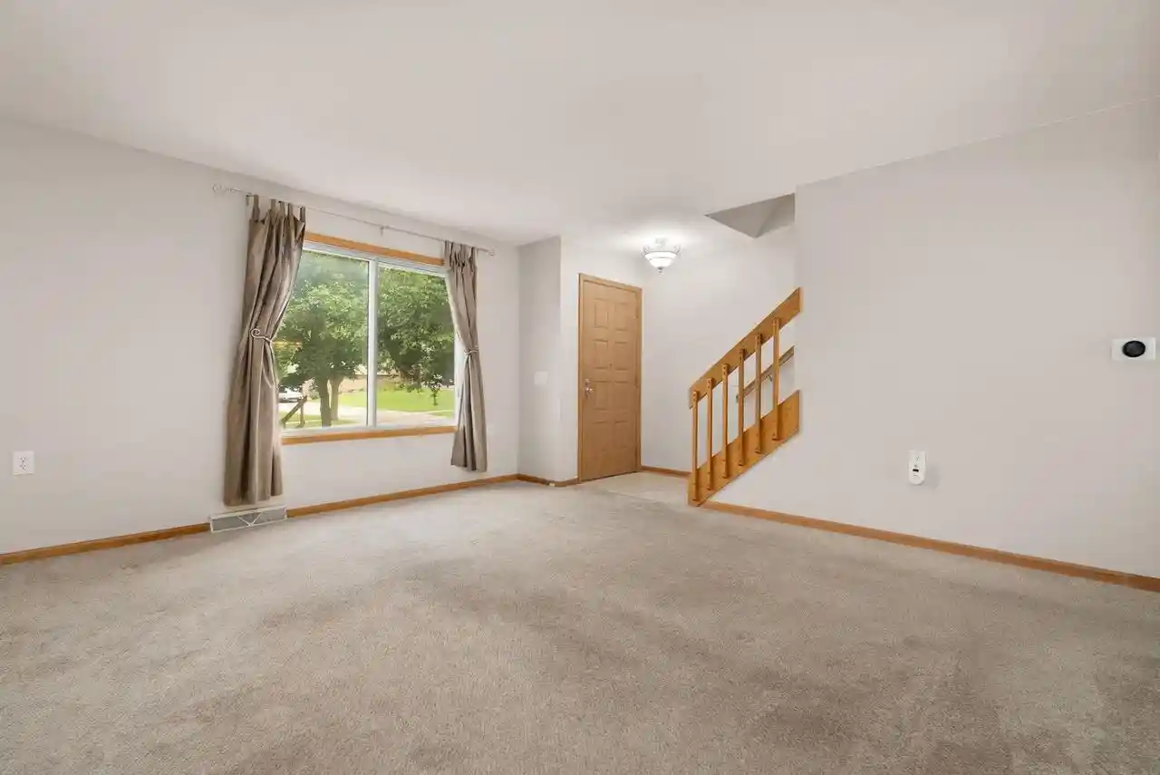 4th image of 6933 Chester Dr Dr, Madison, WI 53719
