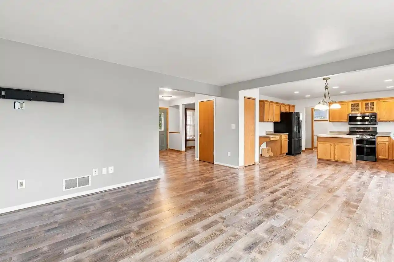 5th image of N173W20130 Raymond Road Road, Jackson, WI 53037 | MLS# 1974787