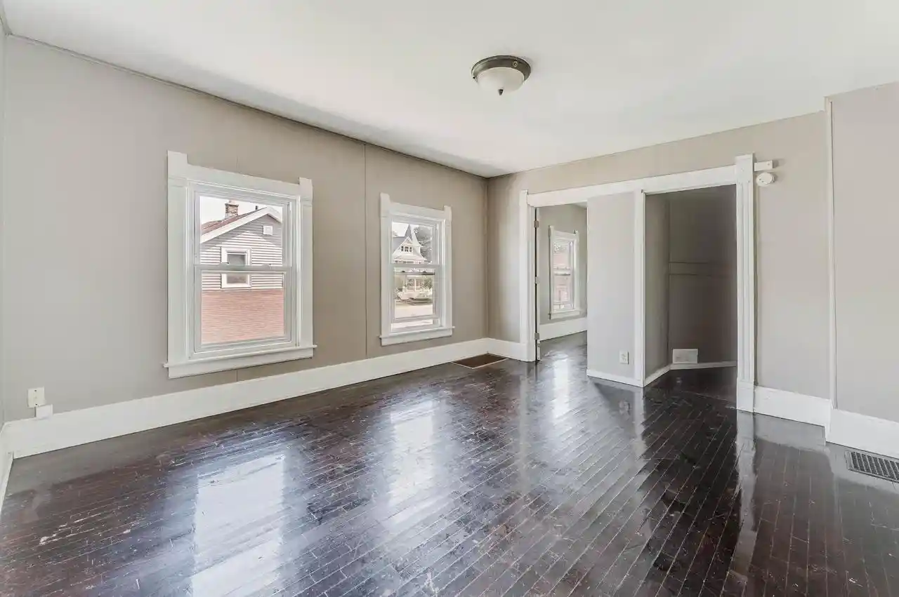 2nd image of 687 Central Street Street, Oshkosh, WI 54901 | MLS# 50330420