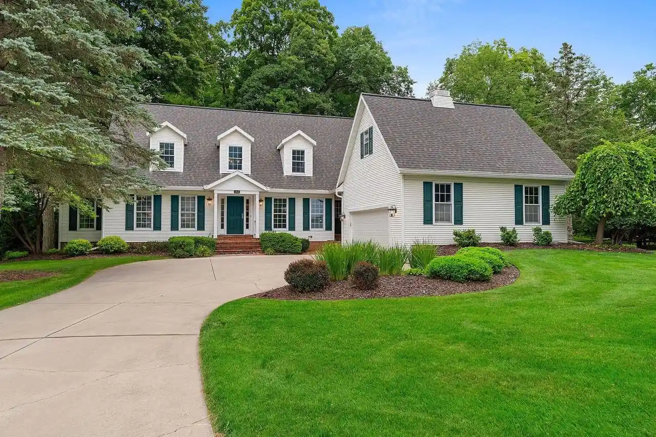 1st image of 152 Garden Gate Court Court, Green Bay, WI 54313 | MLS# 50330406