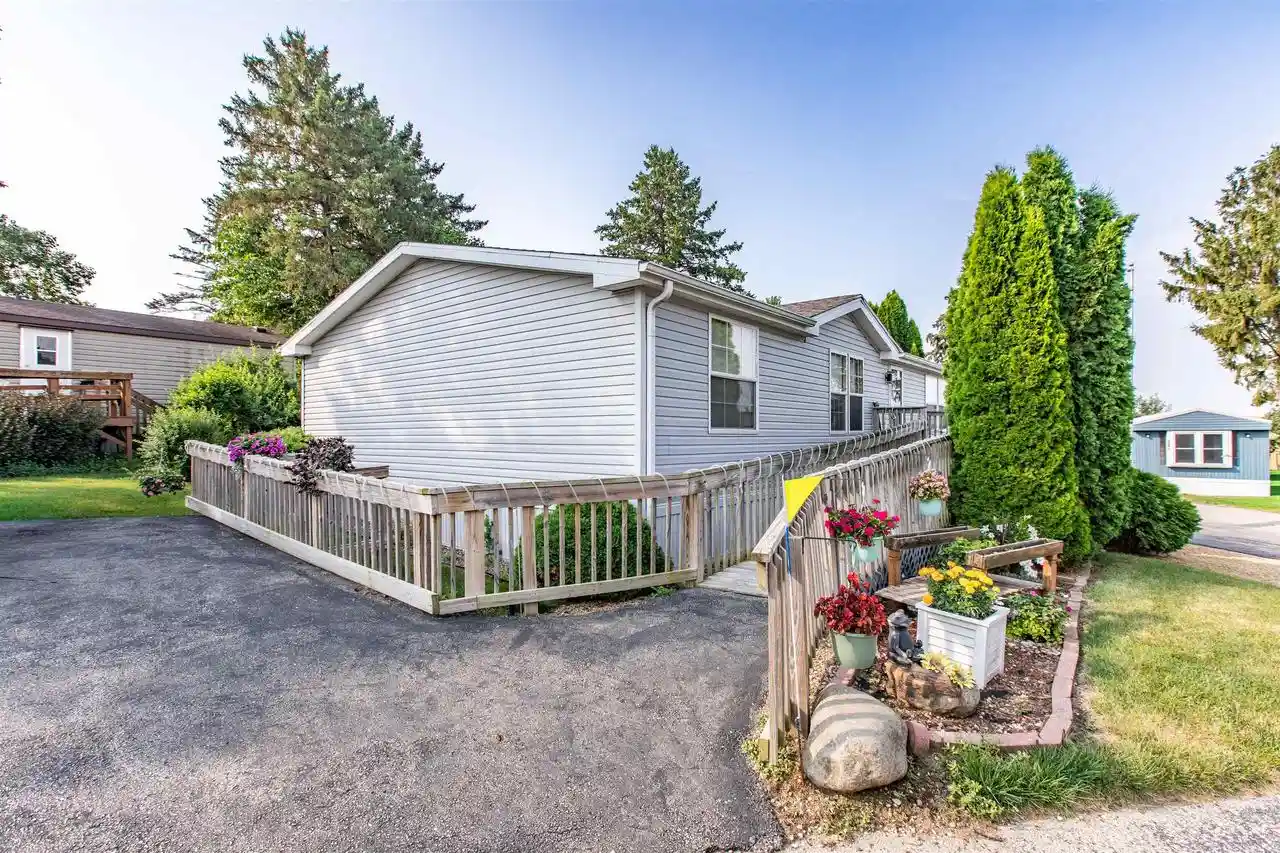 37th image of 30972 County Road Xx #217, Platteville, WI 53818 | MLS# 2029724