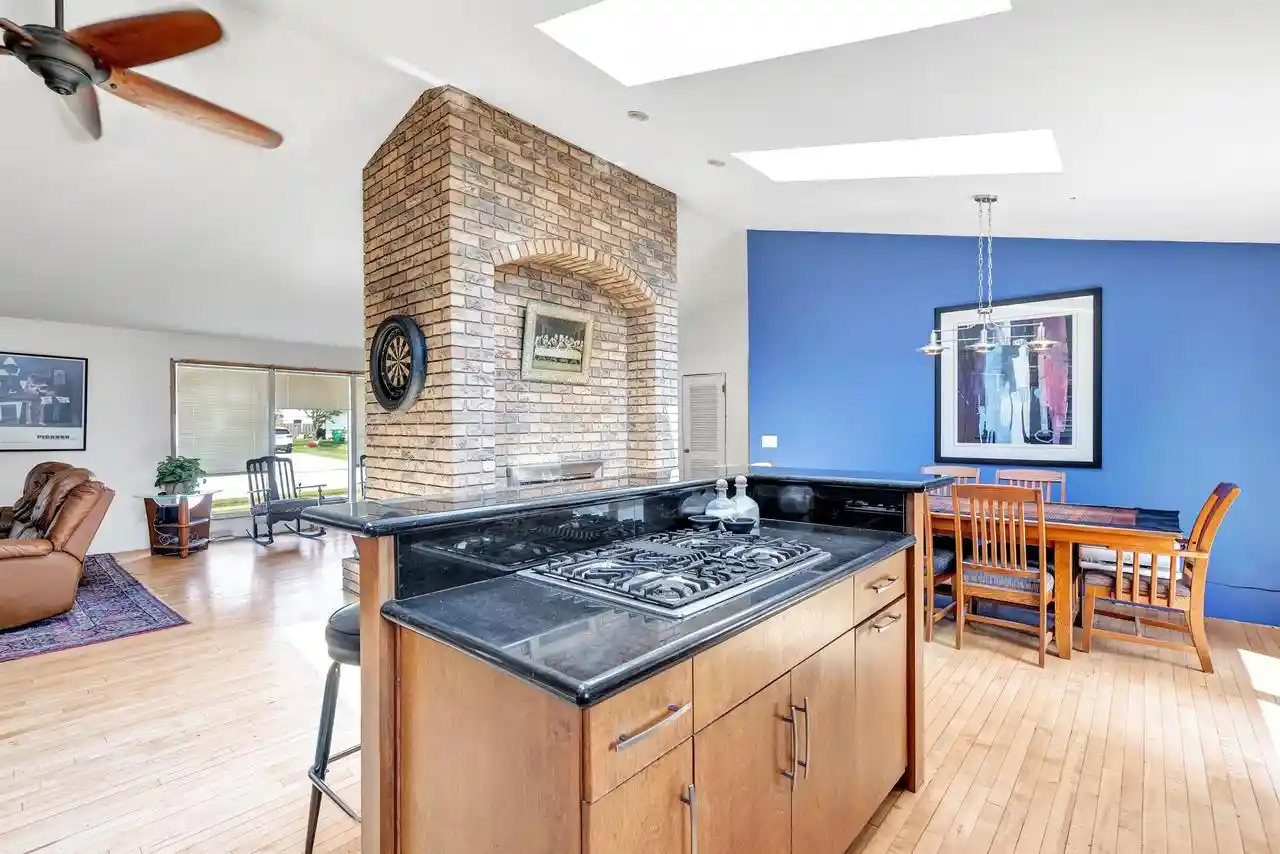 Photo 2 of Single family home for sale at 1131 St Agnes Dr Dr, Green Bay, WI 54304 | MLS# 50330416 | Listing updated on 2026-09-17