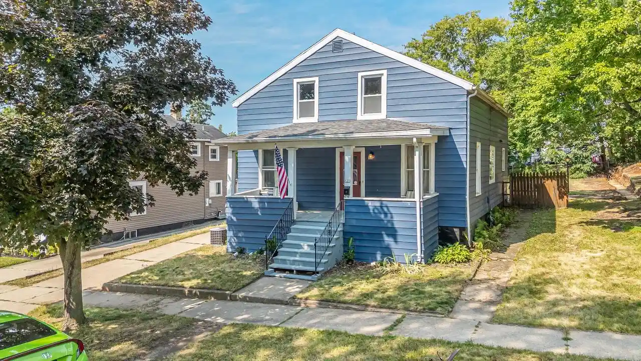 1st image of 121 S Church Street Street, Berlin, WI 54923 | MLS# 50330426