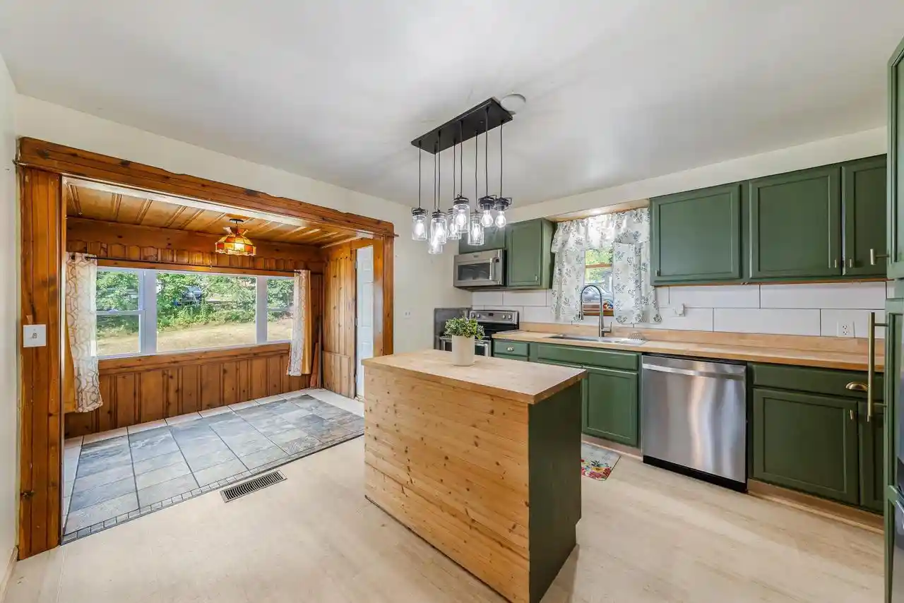 5th image of 121 S Church Street Street, Berlin, WI 54923 | MLS# 50330426