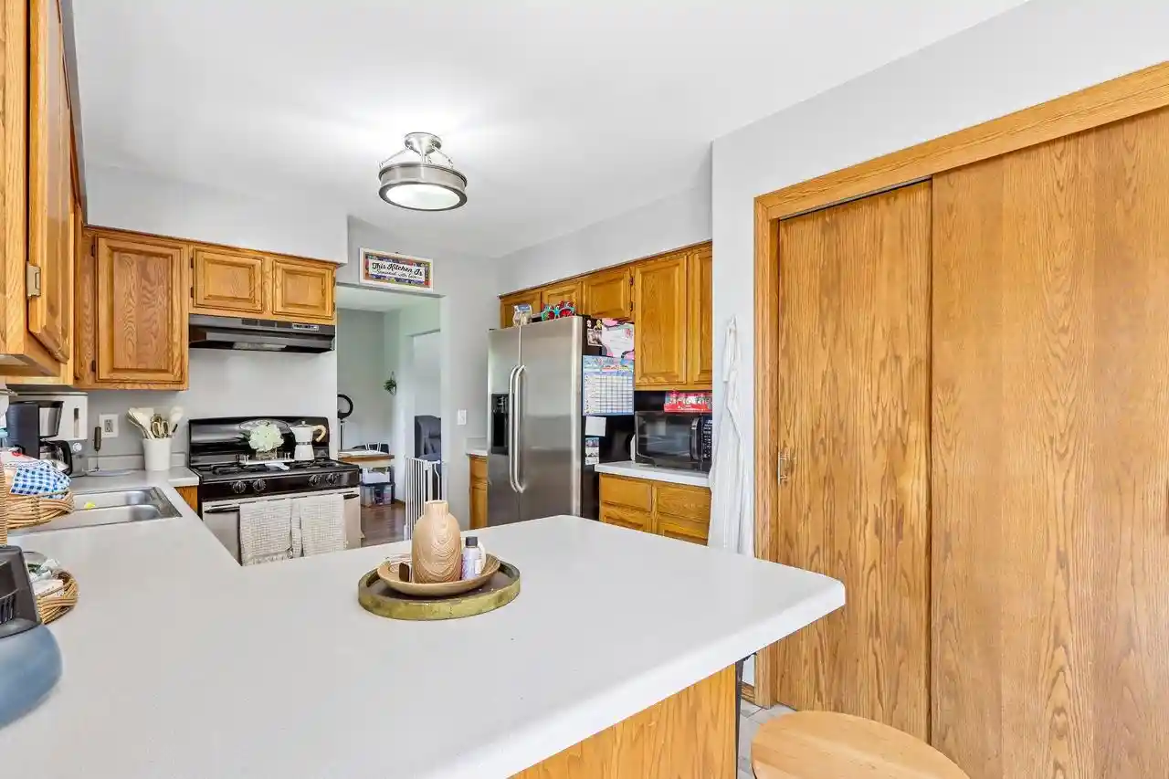 5th image of 3508 Debby Lane Lane, Caledonia, WI 53126 | MLS# 1974810