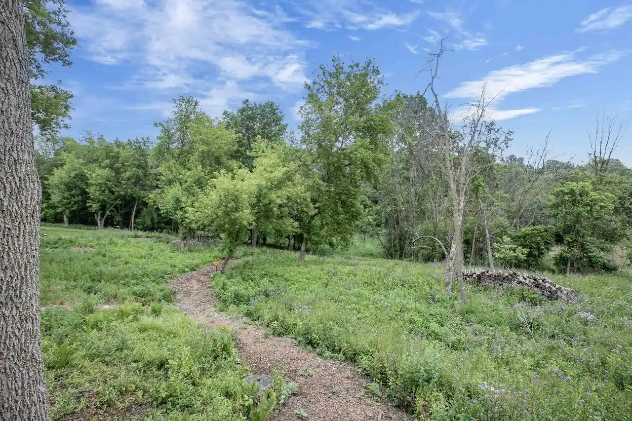 Photo 4 of Single family home for sale at 621 Glenview Avenue Avenue, Combined Locks, WI 54113 | MLS# 50330434 | Listing updated on 2026-08-10