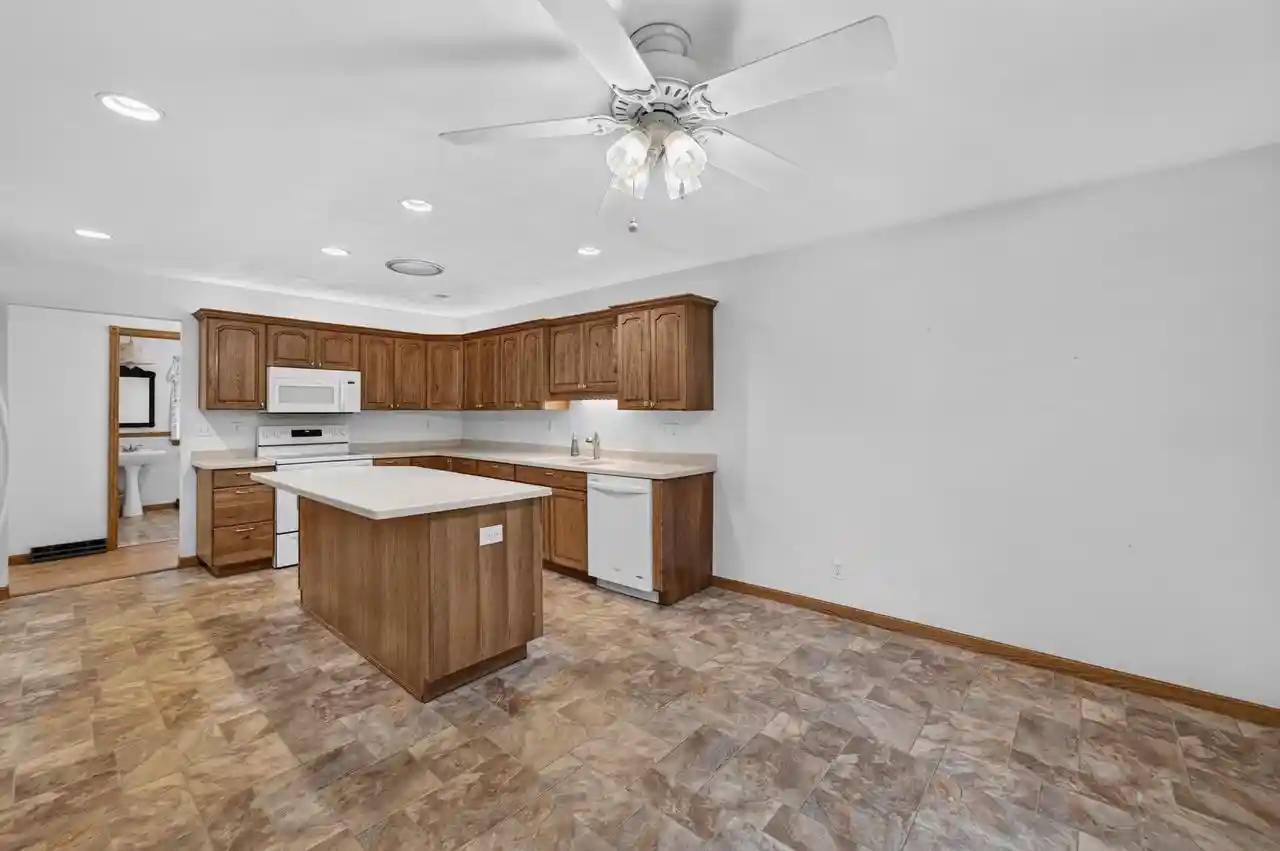 Photo 4 of Single family home for sale at 5701 N Ridge View Dr Dr, Janesville, WI 53548 | MLS# 2029734 | Listing updated on 2026-09-21