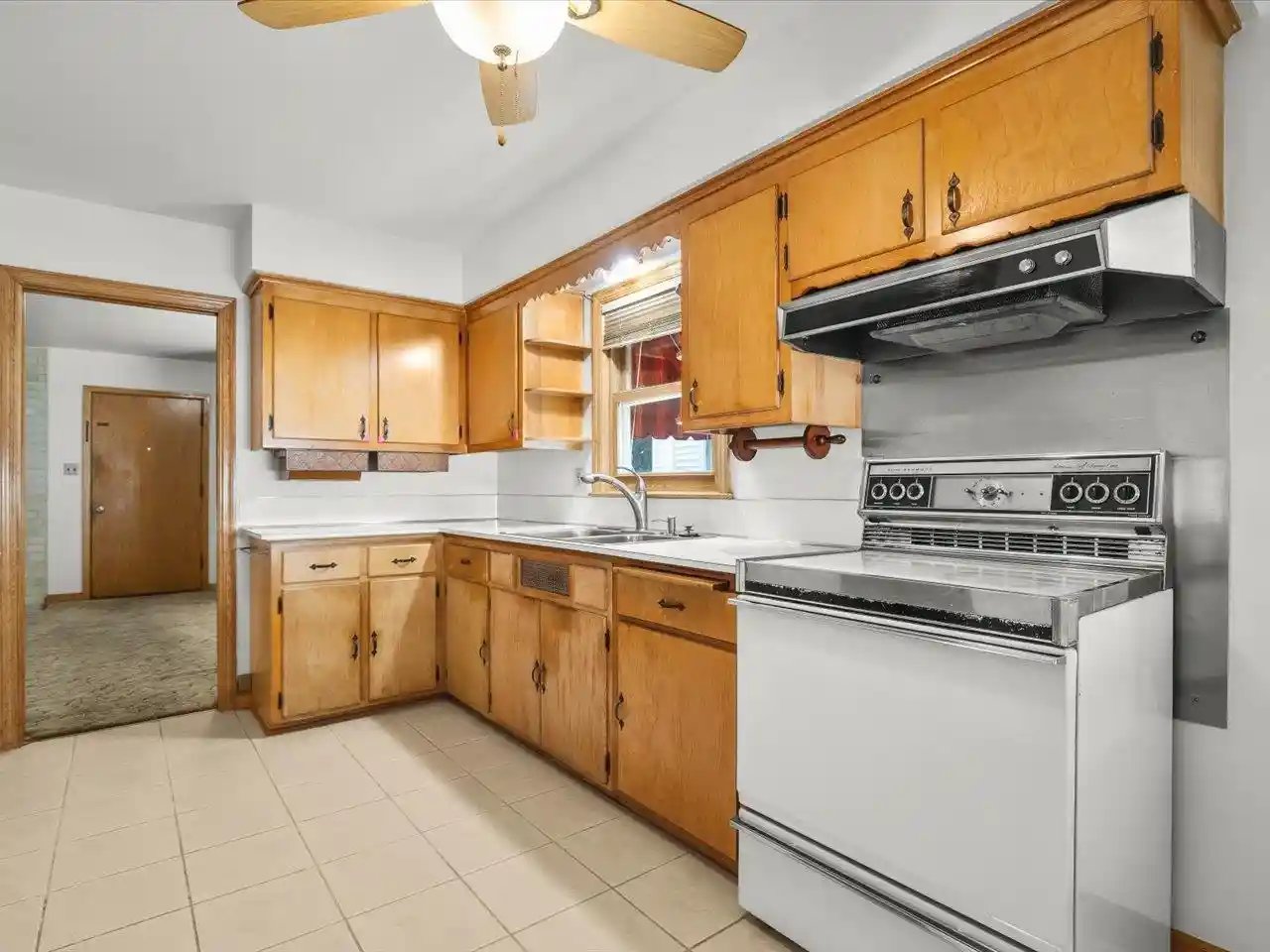 Photo 3 of Single family home for sale at 129 N 90Th Street Street, Milwaukee, WI 53226 | MLS# 2029741 | Listing updated on 2026-09-15