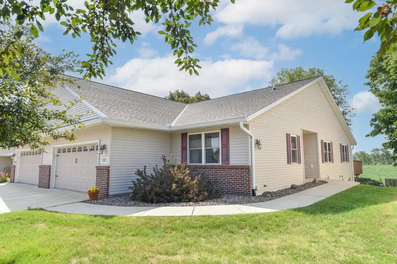 1st image of 615 Ne Shna Bek Trail Trail #9, Kewaskum, WI 53040 | MLS# 1974856