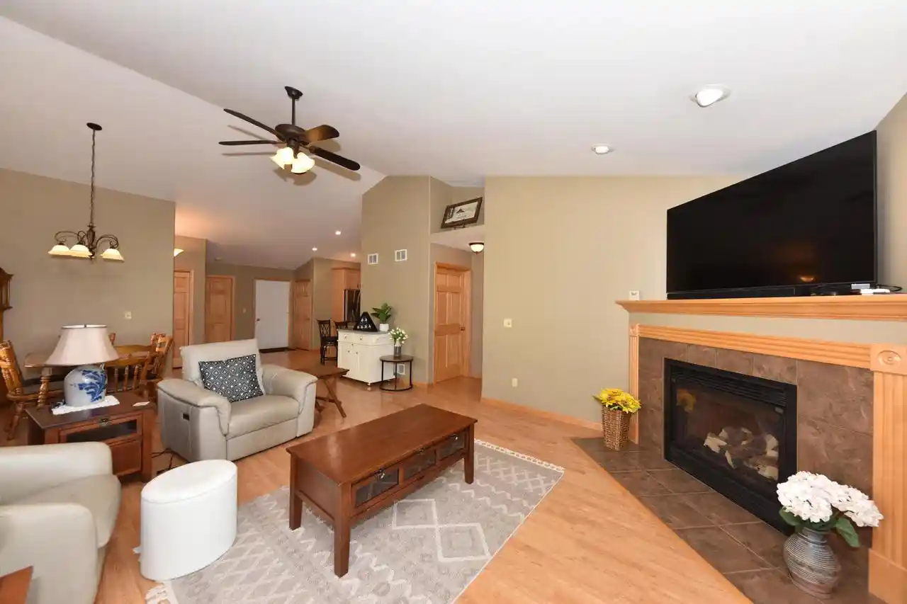 32nd image of 615 Ne Shna Bek Trail Trail #9, Kewaskum, WI 53040 | MLS# 1974856