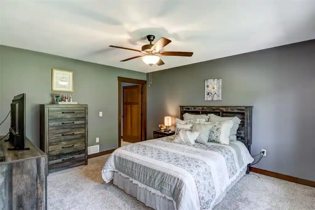 3rd image of 1868 Willow Creek Parkway Parkway, Chippewa Falls, WI 54729 | MLS# 1603937