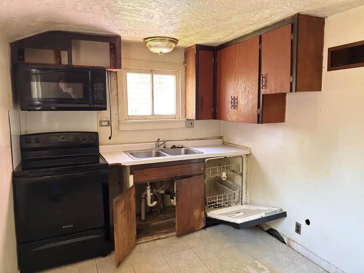 Photo 3 of Single family home for sale at 113 E North Street Street, Deforest, WI 53532 | MLS# 2029744 | Listing updated on 2026-09-08