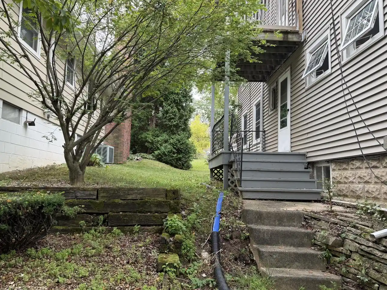 3rd image of N85W16295 Arthur Avenue Avenue, Menomonee Falls, WI 53051 | MLS# 1974855