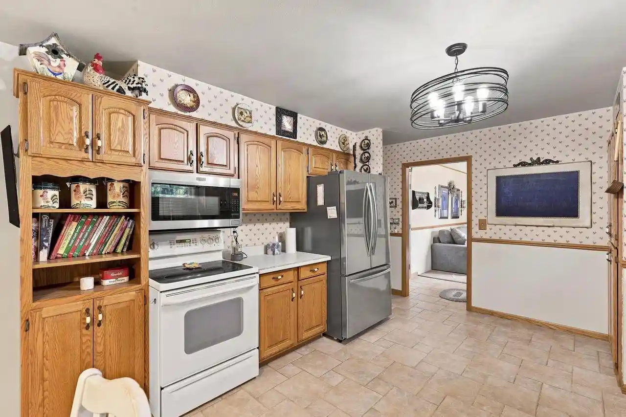 Photo 3 of Single family home for sale at 225 W Bell Street Street, Neenah, WI 54956 | MLS# 50330457 | Listing updated on 2026-08-17