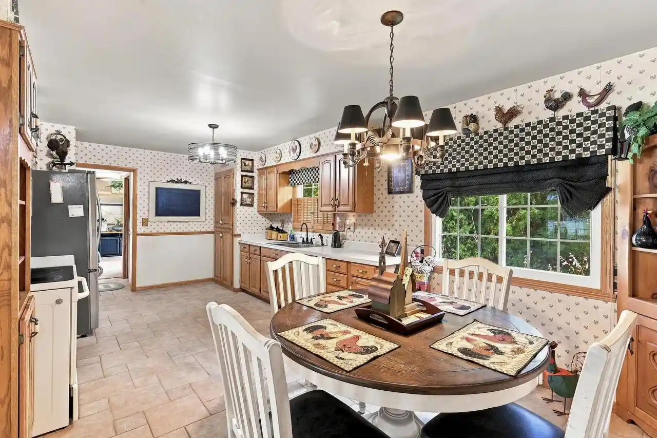 22nd image of 225 W Bell Street Street, Neenah, WI 54956 | MLS# 50330457