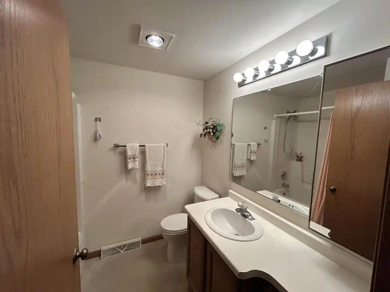 Photo 4 of Single family home for sale at 10608 N Hillside Row Row, Edgerton, WI 53534 | MLS# 2029747 | Listing updated on 2026-09-21