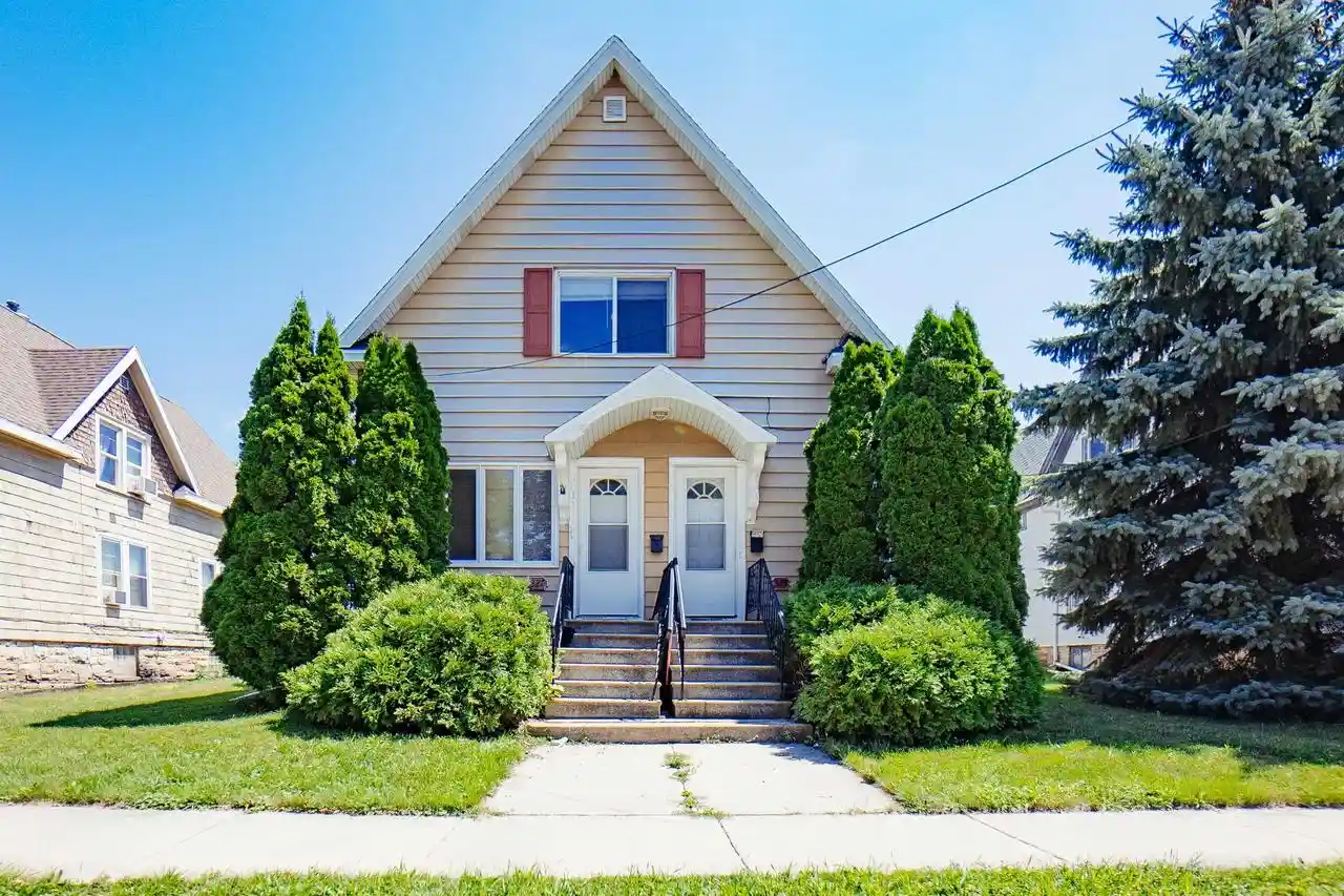 1st image of 327 N Macy Street Street, Fond Du Lac, WI 54935 | MLS# 50330466