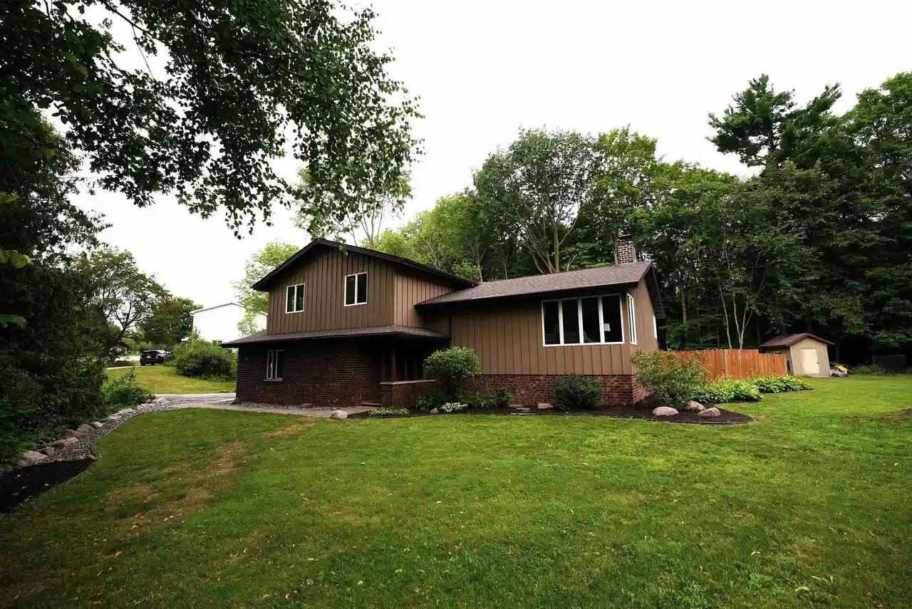 1st image of 208 W Highland Dr Dr, Oconto Falls, WI 54154 | MLS# 50330462