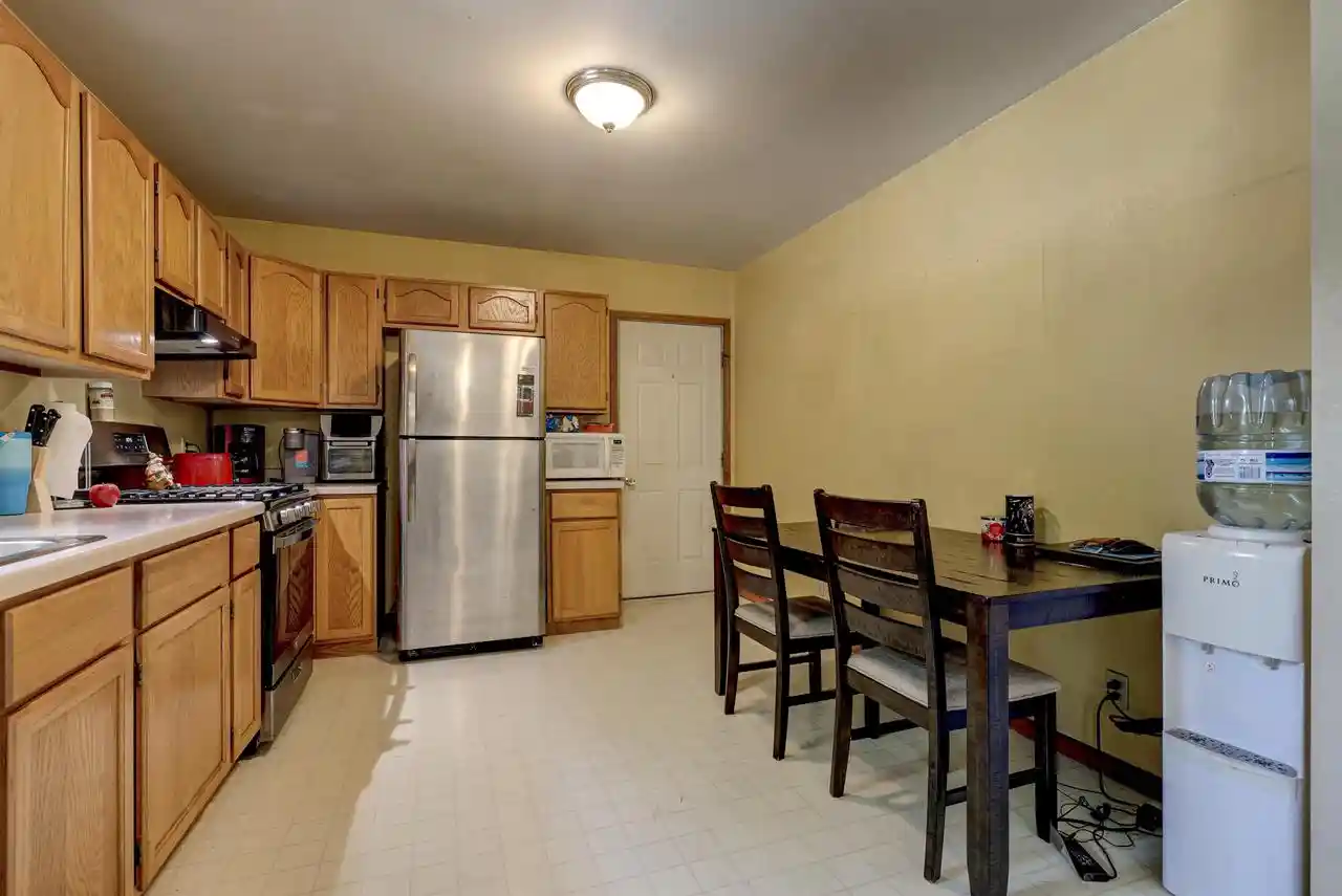 3rd image of 215 7Th Street Street, Oconto, WI 54153 | MLS# 50330465