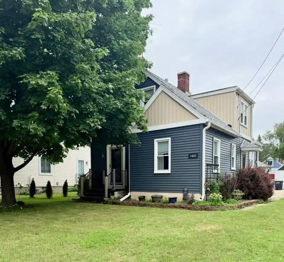 Photo 1 of Single family home for sale at 1402 W Murdock Avenue Avenue, Oshkosh, WI 54901 | MLS# 50330469 | Listing updated on 2026-08-10
