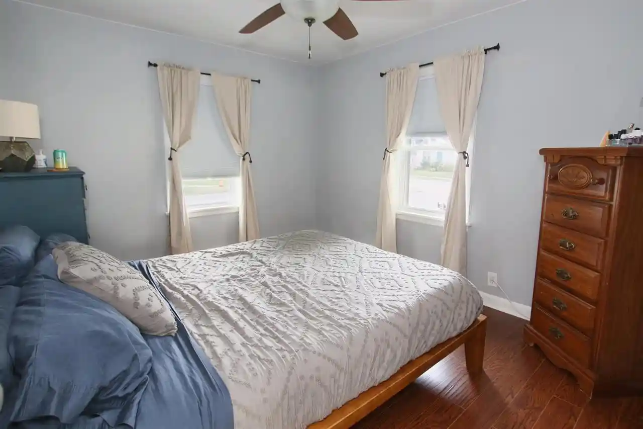 Photo 4 of Single family home for sale at 1402 W Murdock Avenue Avenue, Oshkosh, WI 54901 | MLS# 50330469 | Listing updated on 2026-08-10
