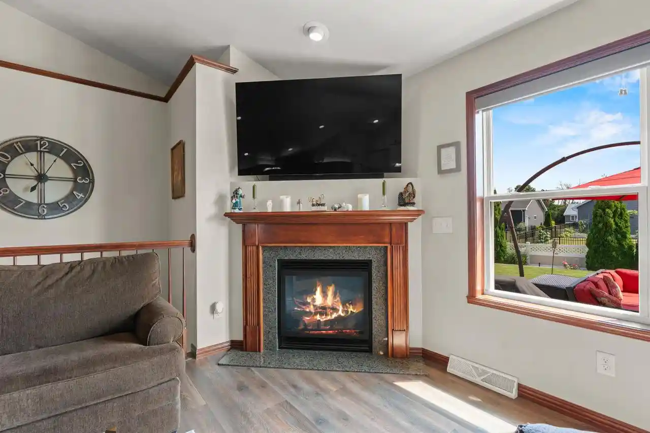 Photo 2 of Single family home for sale at 4702 N Wren Dr Dr, Appleton, WI 54913 | MLS# 50330388 | Listing updated on 2026-08-09