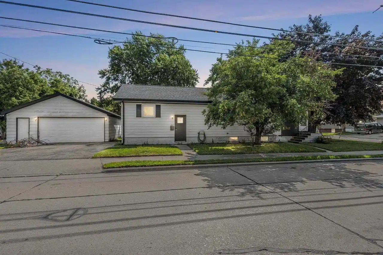 1st image of 1222 Knapp Street Street, Oshkosh, WI 54902 | MLS# 50330485
