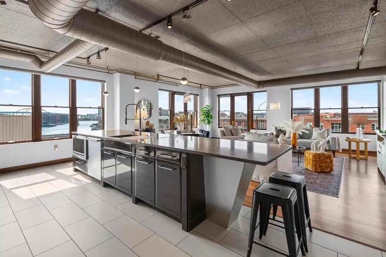 3rd image of 102 N Water Street Street #607, Milwaukee, WI 53202 | MLS# 1974884