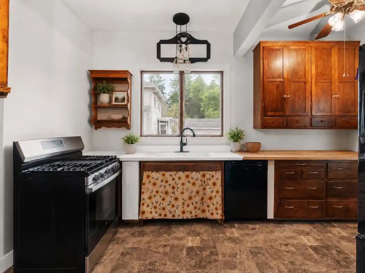5th image of 410 - 412 Jones Avenue Avenue, Fort Atkinson, WI 53538 | MLS# 2029771