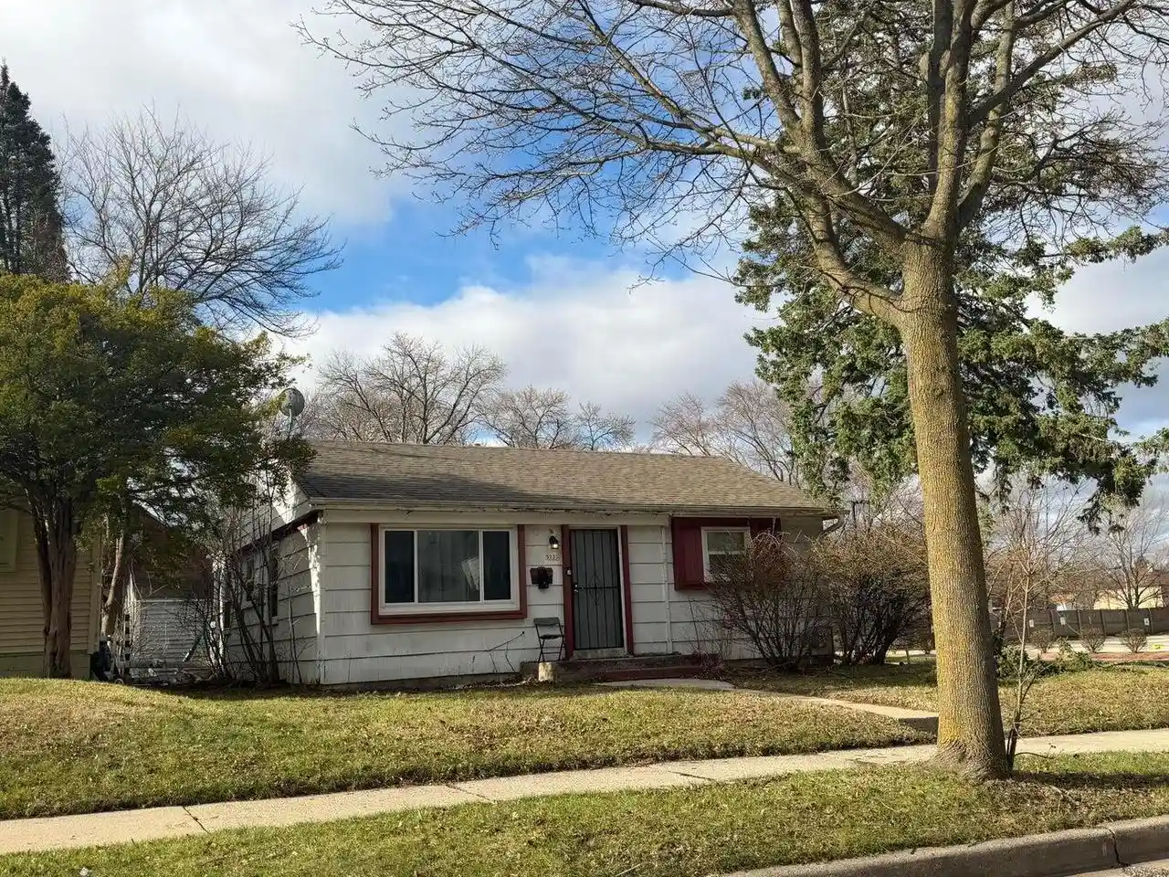 4th image of 5733 W Custer Avenue Avenue, Milwaukee, WI 53218 | MLS# 1974896