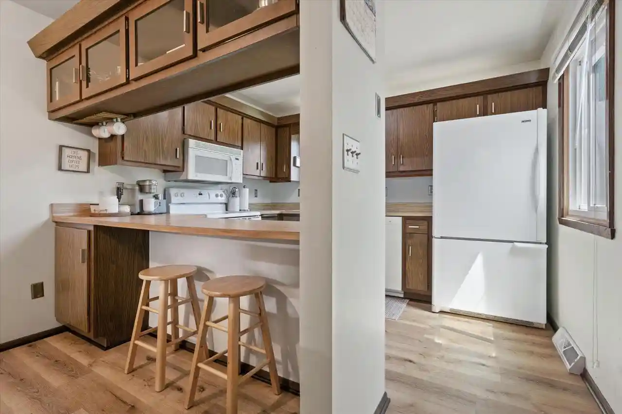 40th image of 16250 W Coachlight Dr Dr, New Berlin, WI 53151 | MLS# 1974901
