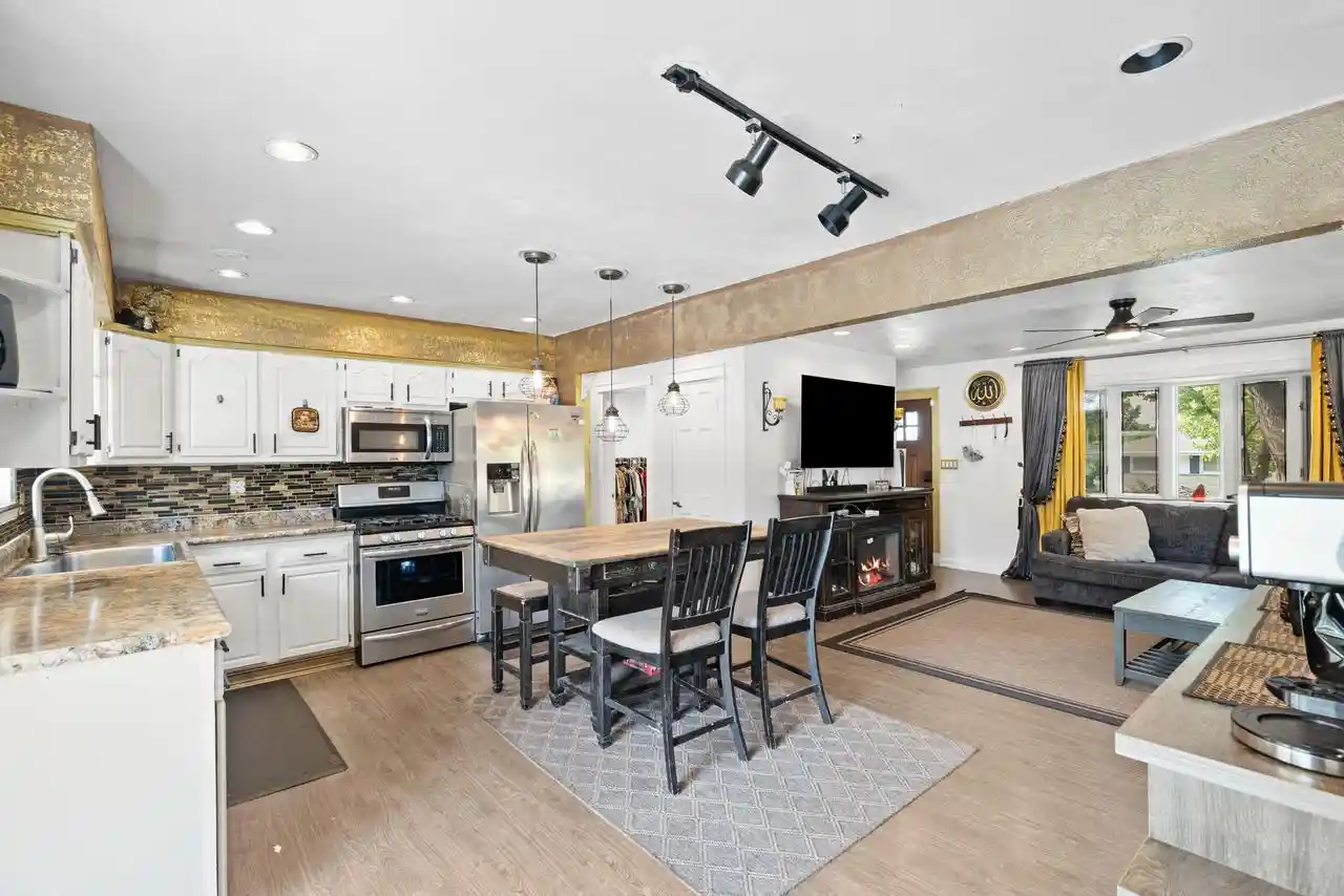 17th image of 1409 W Wanda Avenue Avenue, Milwaukee, WI 53221 | MLS# 1974898