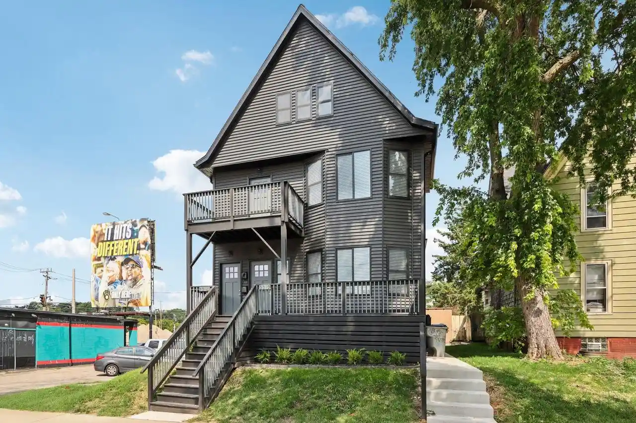 3rd image of 2212 N Cambridge Ave Ave, Milwaukee, WI 53202