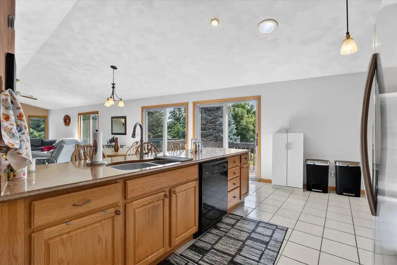 44th image of 2012 Parkside Dr Dr, Janesville, WI 53548 | MLS# 2029778