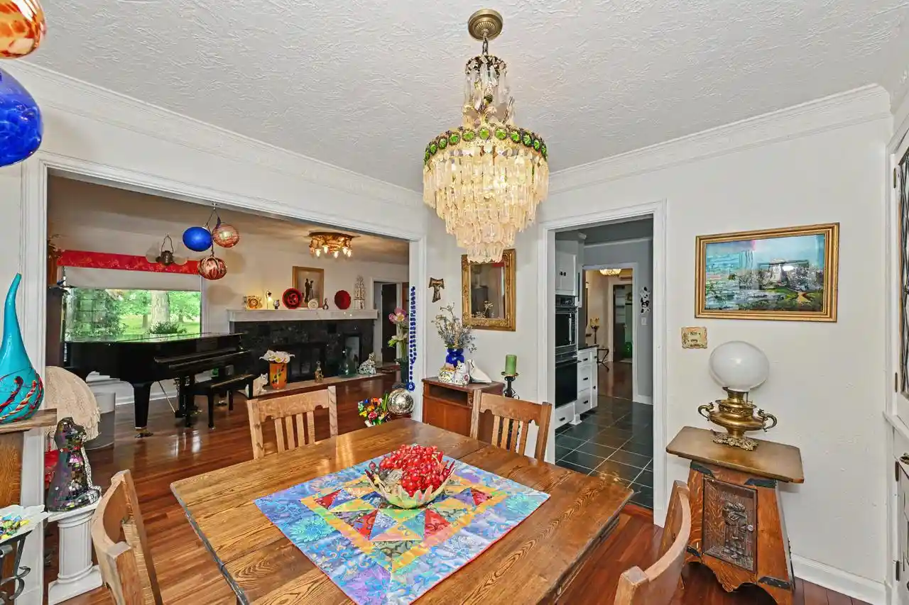 2nd image of 5223 W Hayes Avenue Avenue, Milwaukee, WI 53219 | MLS# 1974908