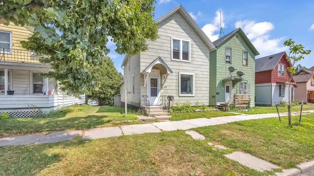 1st image of 1433 S 11th Street Street, Sheboygan, WI 53081 | MLS# 1974909