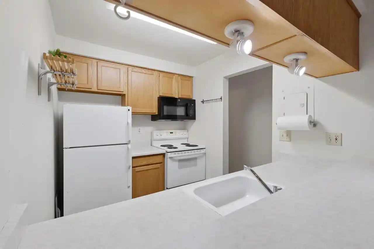 2nd image of 4326 Melody Ln Ln, Madison, WI 53704