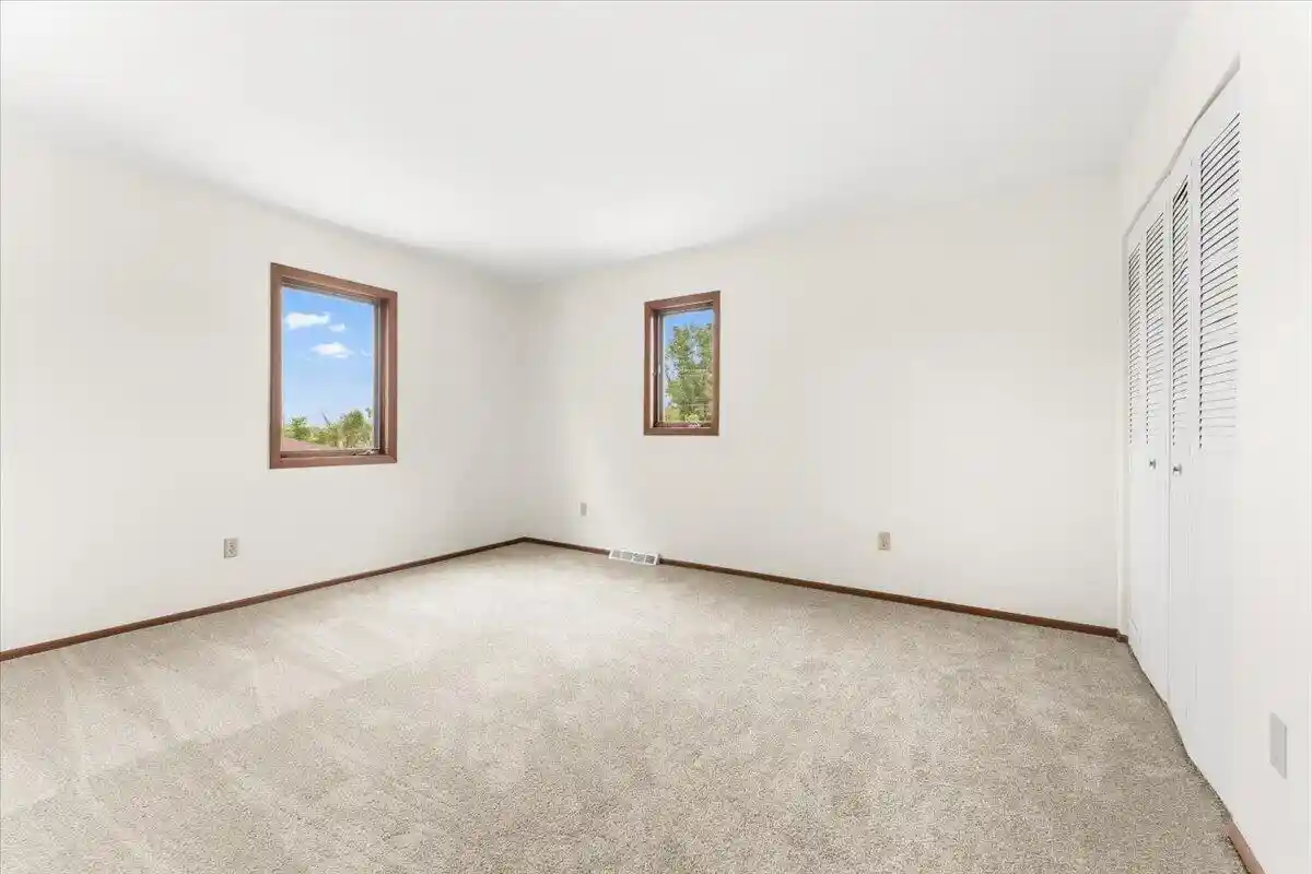3rd image of 272 Karen Court Court, Hartford, WI 53027 | MLS# 1974914