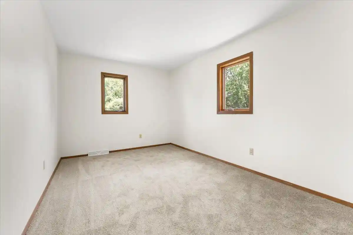 4th image of 272 Karen Court Court, Hartford, WI 53027 | MLS# 1974914