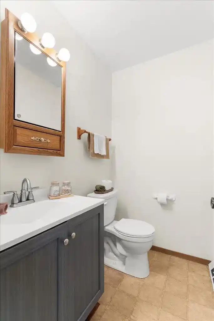22nd image of 272 Karen Court Court, Hartford, WI 53027 | MLS# 1974914