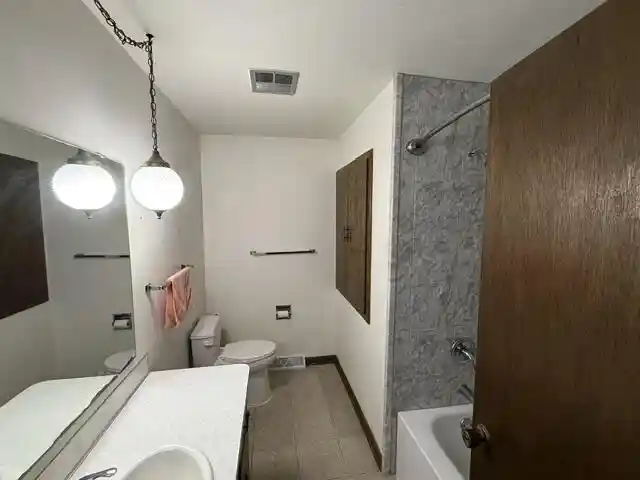 Photo 3 of Single family home for sale at 407 Glenview Court Court, Fort Atkinson, WI 53538 | MLS# 1974923 | Listing updated on 2026-09-09