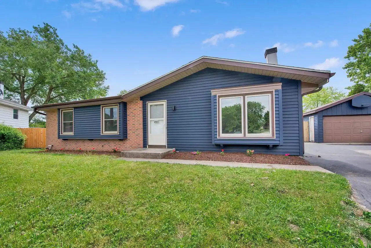 1st image of 2905 Lake Vista Court Court, Caledonia, WI 53402 | MLS# 1974927